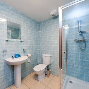 Bathroom ground floor, Room to rent in The Hawthorns, Broadstairs
