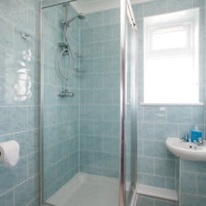 Shower/WC, Room to rent in Margate Road, Ramsgate