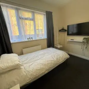 Ramsgate Rooms - room 5 single room with ensuite